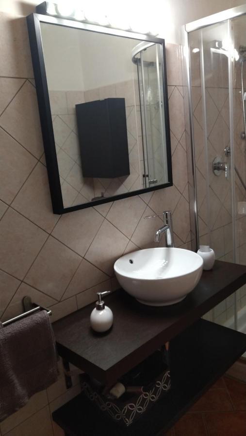 Il Borghetto Medievale Suite Φαμπριάνο Εξωτερικό φωτογραφία