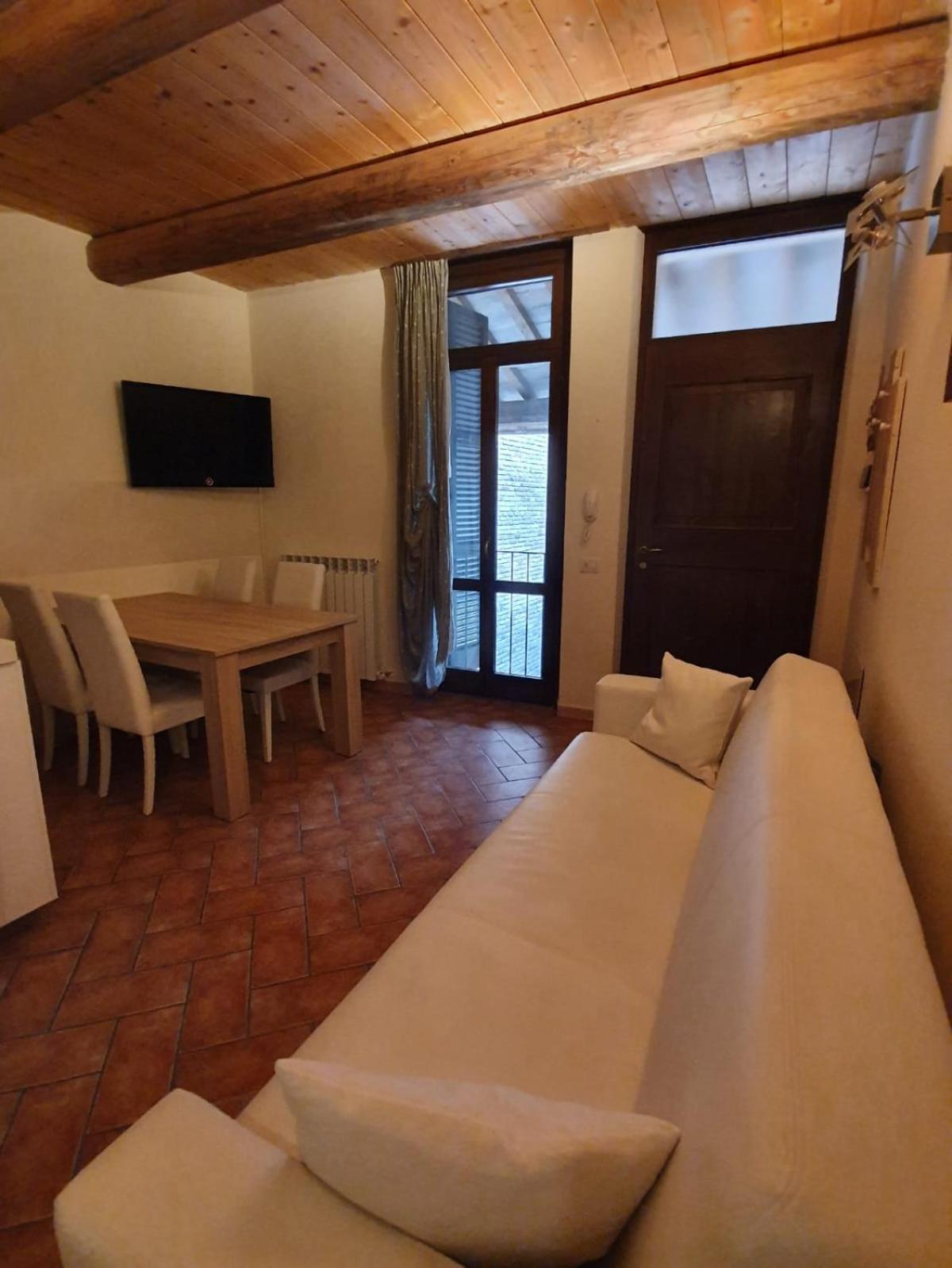 Il Borghetto Medievale Suite Φαμπριάνο Εξωτερικό φωτογραφία